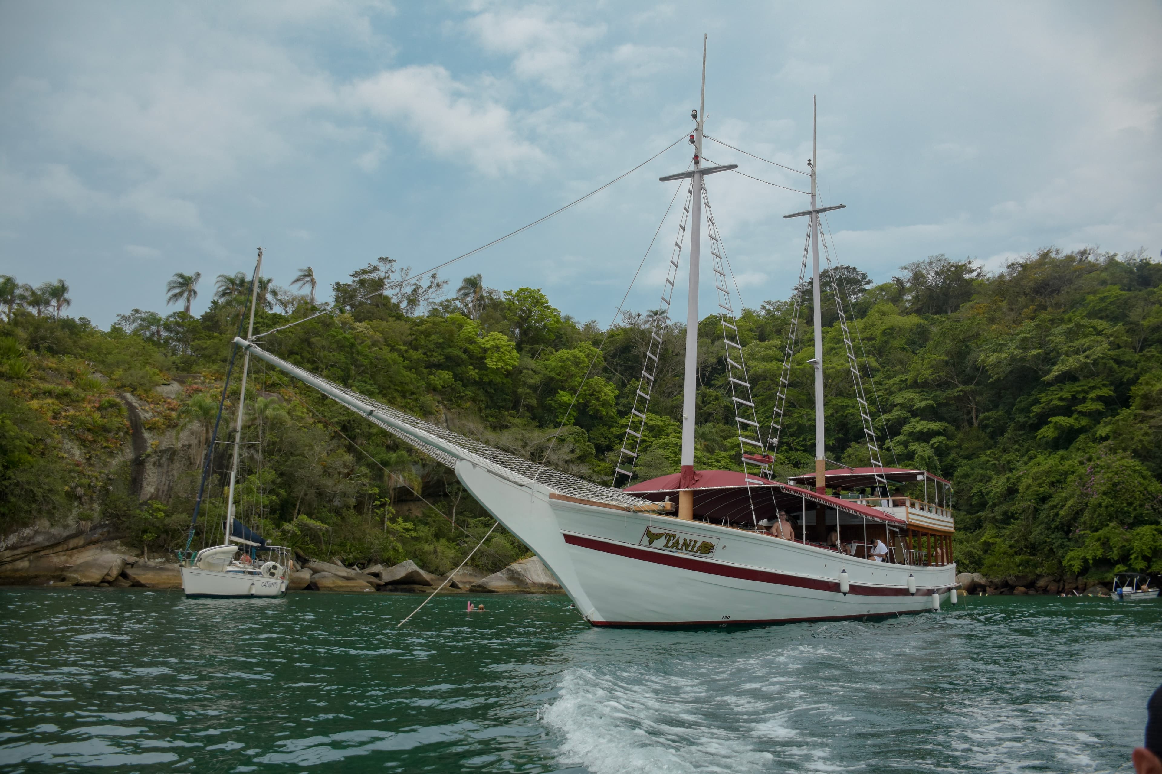 Tânia — passeio em Paraty