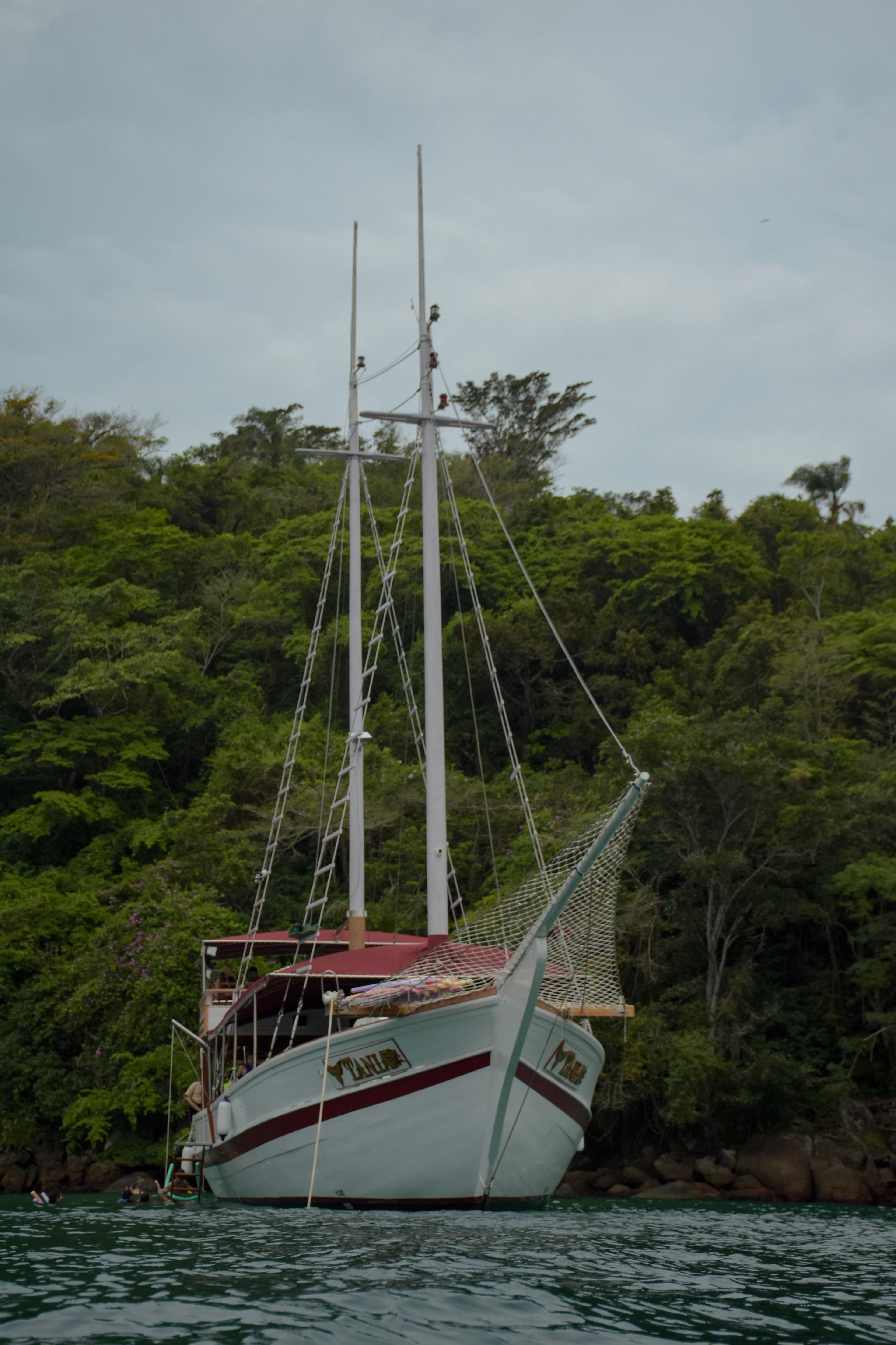Tânia — passeio em Paraty
